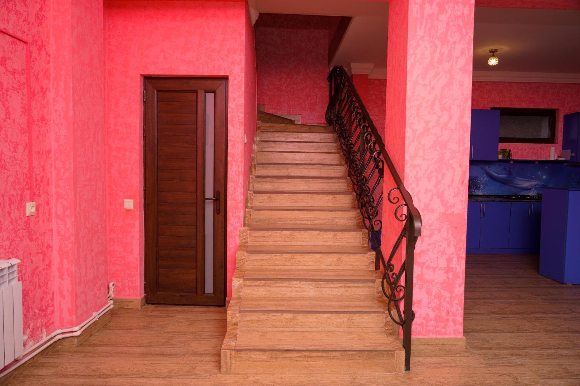 Royal Rest Townhouse Villa Dilijan Eksteriør bilde