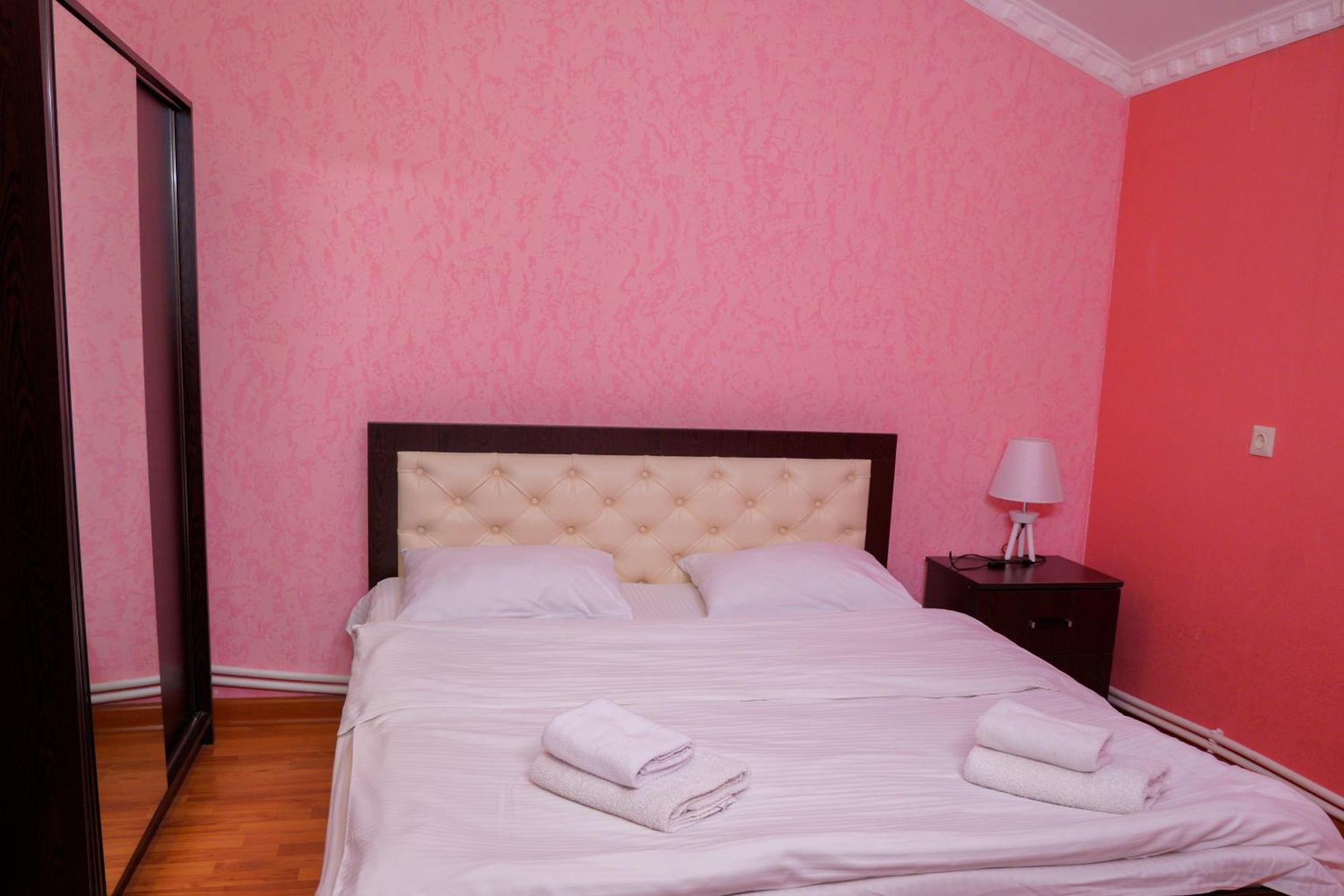 Royal Rest Townhouse Villa Dilijan Eksteriør bilde