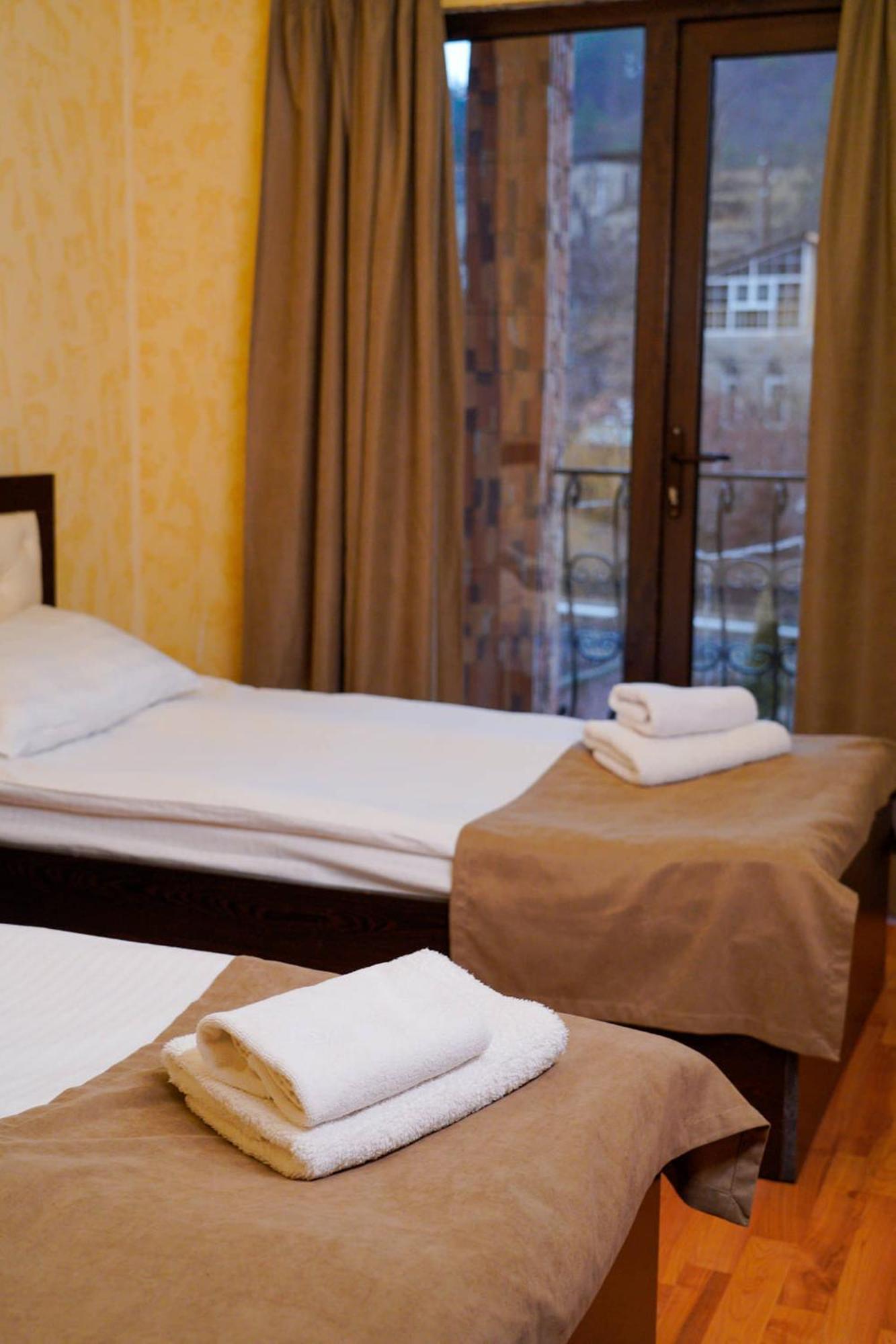 Royal Rest Townhouse Villa Dilijan Eksteriør bilde
